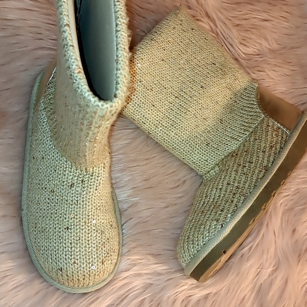 Boots - Picture 3 of 3